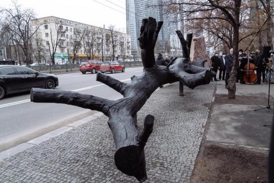 ЕКУ приняла участие в открытии инсталляции ко Дню памяти жертв Холокоста