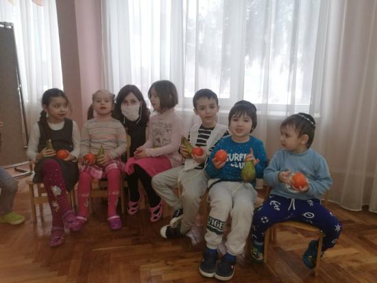 ЕКУ поздравила пожилых людей и детей с праздником Ту Би Шват