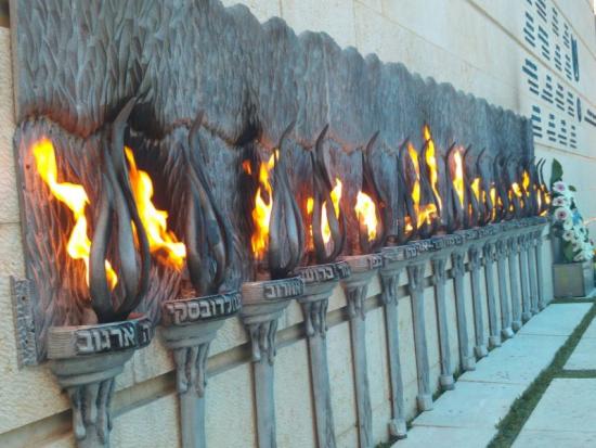 Израиль отмечает День памяти павших в войнах и жертв террора